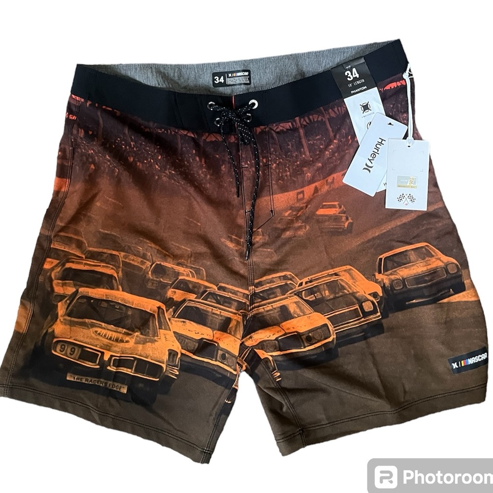 Hurley X NASCAR Phantom Eco Boardshort Finish line 34โ - Picture 1 of 6